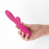 VIBRADOR RECARREG&Aacute;VEL COM ESTIMULADOR DE CLIT&Oacute;RIS BLOSSOMS ROSA CHOQUE E LUBRIFICANTE &Agrave; BASE DE &Aacute;GUA INCLU&Iacute;DO CRUSHIOUS